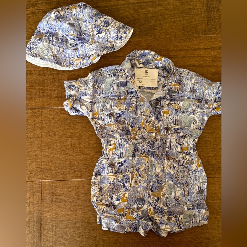 Banana Republic Baby 6-12 Month Jumper & Hat Set